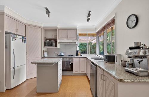 Wentworth Falls House | Natures Haven Wentworth Falls with Sauna & Pool