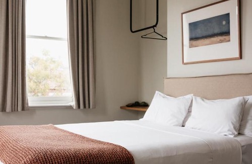 Parkville Hotel | Naughtons Hotel