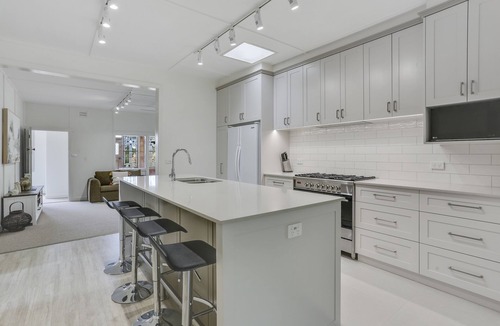 Eden House | Nautical Hideaway - 4 bedroom historic charm