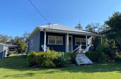 Bendalong House | Nautilus ~ Coastal classic near the beach!