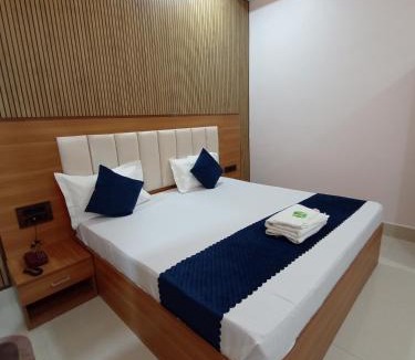 Govardhan Hotel | NBR SADAN Hotel