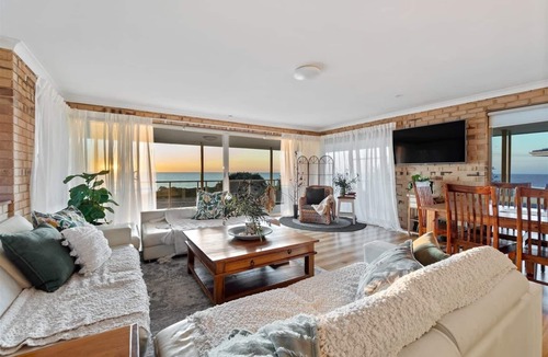 Halls Head House | NDIS- Kid-Pets- Beachfront