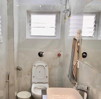 Taltala Bed & Breakfast | Neelam Homestay - Lemon Room