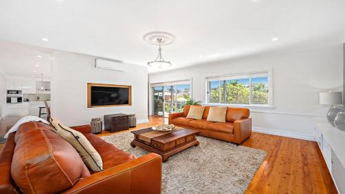 Nelson Bay House | Nelson Bay CBD Oasis 13 Government Rd