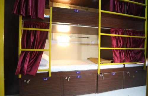 Sakinaka Hostel | Neon Nest Dormitory Suits Asalpha Metro