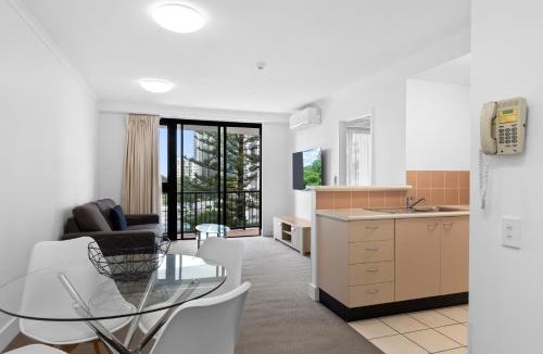 Broadbeach Apartment | Neptune Resort