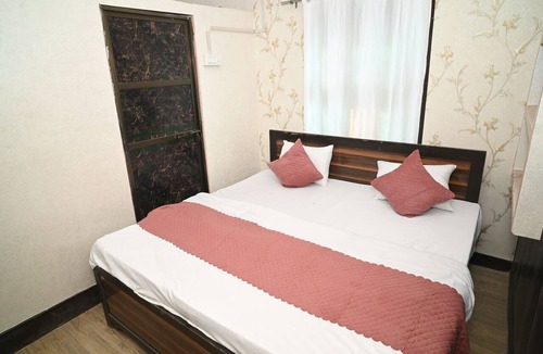 Varanasi Hotel | New Bala Ji