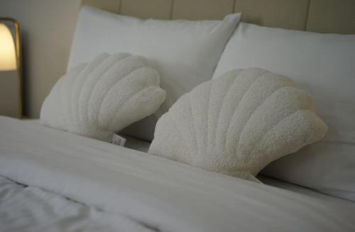 Macgregor House | New Self-Contained Unit for Solo or Couple Travelers