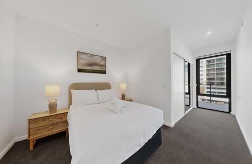 Cannington Apartment | Newly Built 3 Bed Apartment with Onsite Parking