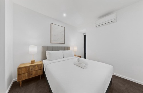 Cannington Apartment | Newly Built Apartment with Private Parking