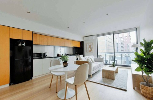 Chinatown Apartment | Newly Refurbished 1 BDR CBD Studio on Liverpool St