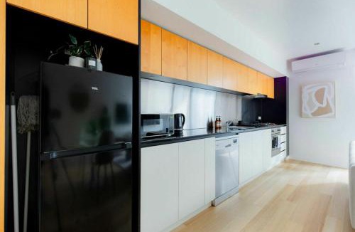 Chinatown Apartment | Newly Refurbished 1 BDR CBD Studio on Liverpool St