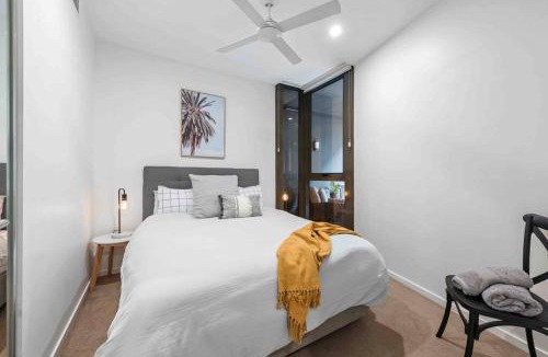 Newstead Apartment | Newstead Ideally Located 2bed 2Bath Free Parking in Heart of Everything