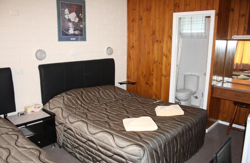 Nhill Hotel | Nhill Oasis Motel