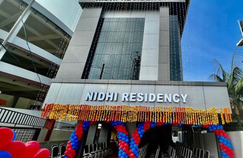 Kuppaayil Hotel | NIDHI RESIDENCY