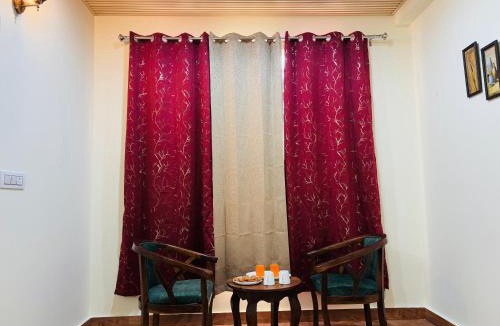Kuthar House | Night Sky Stay kasauli Entire 3BHK 4BHK 6BHK peaceful with massive Garden Walking Path