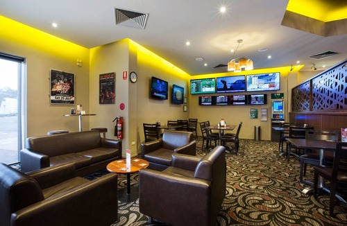 Corio Hotel | Nightcap at Gateway Hotel