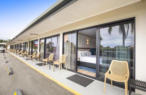 Queens Beach Hotel | Nightcap at Queens Beach Hotel