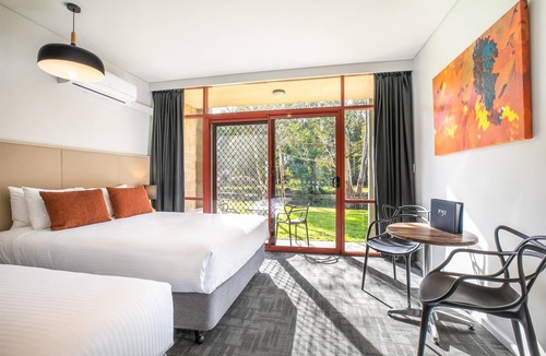 Mount Evelyn Hotel | Nightcap at York on Lilydale