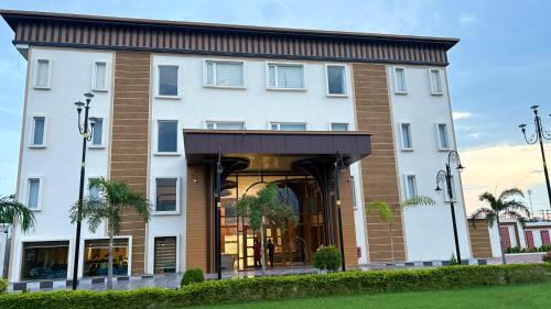 Gaya Hotel | Nirvana Grand Hotel & Resort