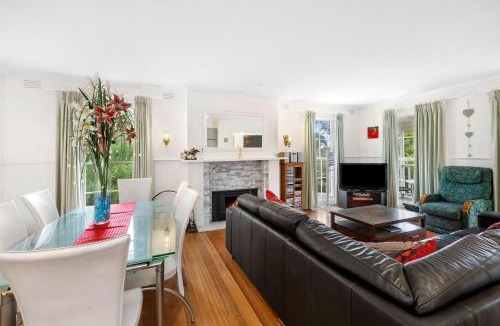 Anglesea Villa | Noble Villa - BYO Linen