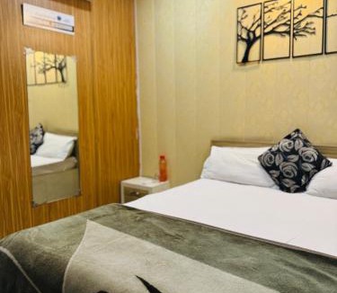 Dehradun Hostel | Nomads House