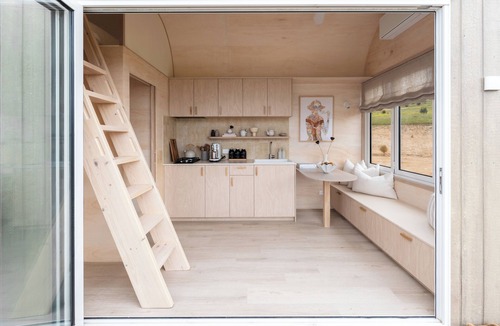 North Cape House | Nora - Tiny Coastal Sanctuary with Panoramic Ocean Views, Off-grid Beachfront Cabin on Kangaroo Isla.