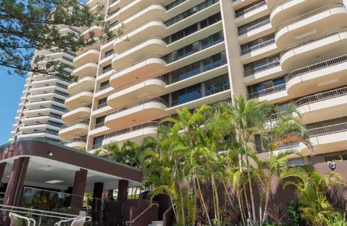 Main Beach Apartment | Norfolk Luxury Beachfront Apartments Gold Coast