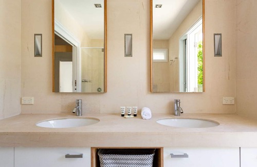 Northbridge House | Northbridge 4-Bed Oasis with Private Pool