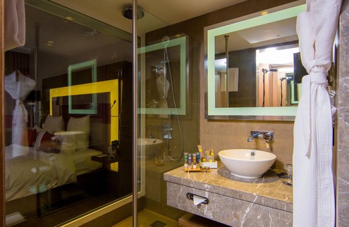 Navalur Hotel | Novotel Chennai Sipcot