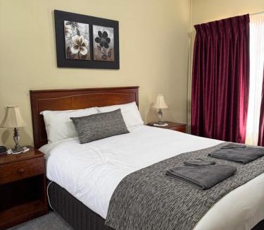 Broken Hill Hotel | Oasis Motor Inn