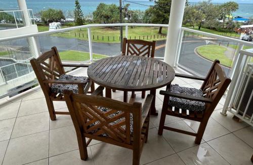 Bargara Apartment | Ocean Front Apartment at the Bargara Blue Resort