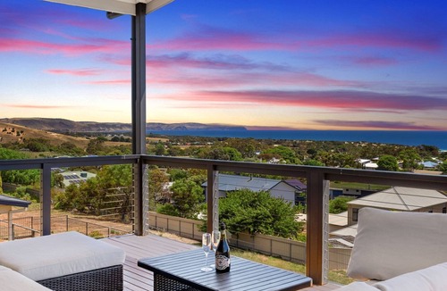 Carrickalinga House | Ocean Heights - 27 Stacey Drive