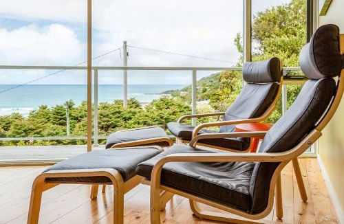 Wye River House | Ocean Magic Where The Bush Greets The Sea