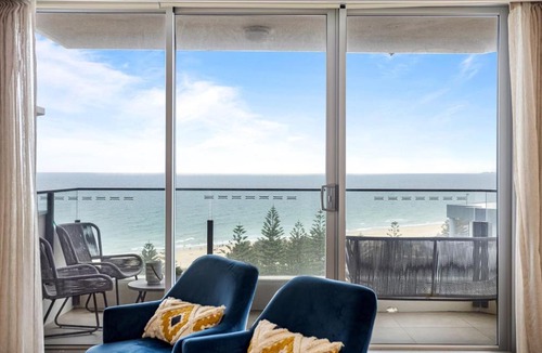 Broadbeach Apartment | Ocean's 14th - Beachfront Resort-style Living