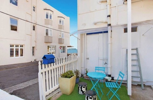 Manly Apartment | Ocean Studio on Shelly Beach +Parking Option