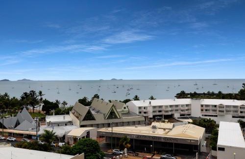 Airlie Beach Apartment | Ocean View 16A Studio Pool & Spa Wi-Fi KIDS STAY FREE