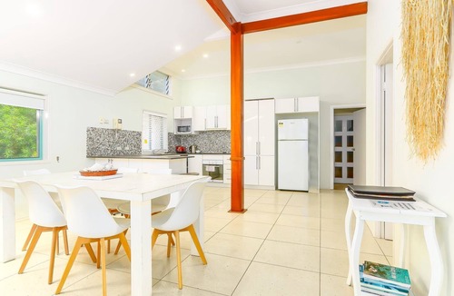 Kingscliff Apartment | Ocean View 3 BED - Spacious Coastal Haven with Stunning Ocean and Park Views
