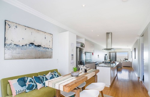Lancelin House | Ocean View - Luxury beachside apartment with stunning ocean views