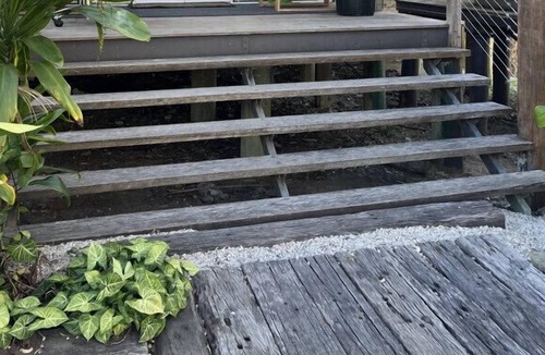 King Scrub House | Ocean view Mountain Top Treehouse Style Home