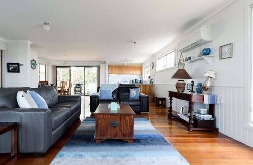 Greens Beach House | Ocean View Retreat at Greens Beach