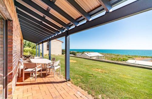 Guilderton House | Ocean View Retreat - Best View in town