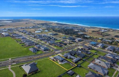 Warrnambool House | Ocean View Retreat EV Charger Family Friendly