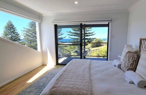 Bombo House | Ocean View Sensation/ 3-min-walk to Bombo Beach