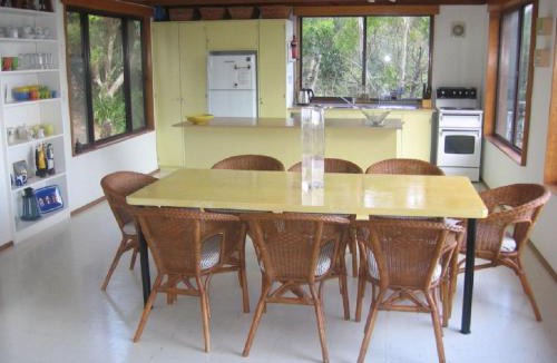 Separation Creek House | Ocean View with Views Galore - BYO Linen
