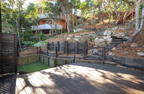 Copacabana House | "Oceancrest" – Ocean Views & Fireplace