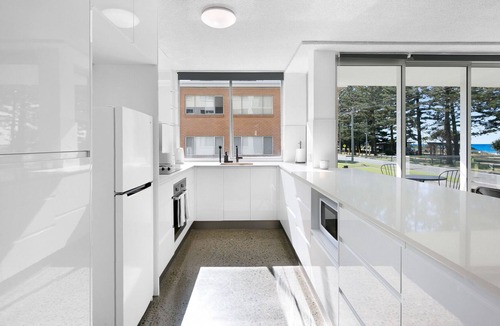 Burleigh Heads Apartment | Oceanfront 3-Bed with Beautiful Views in Burleigh