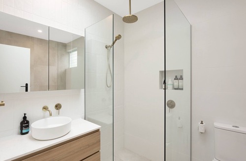 Merimbula Cabin | Oceanview Oasis - 3 bedroom sanctuary