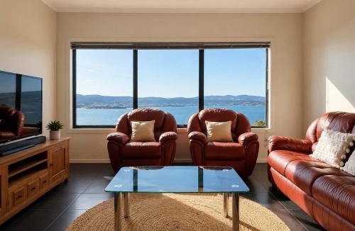 Sandy Bay Villa | Oceanview Oasis - Close to CBD and Airport