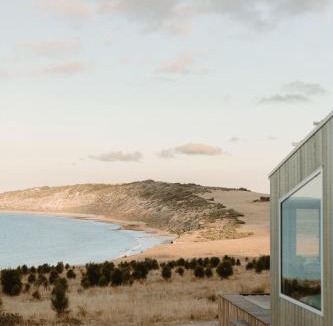 North Cape House | Off-grid Beachfront Cabin on Kangaroo Island